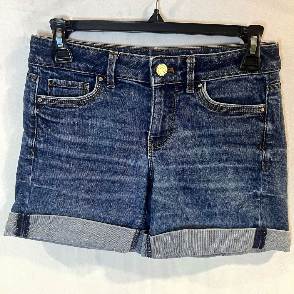 White House Black Market Women’s Shorts Blue Denim Cuffed Stretch Size 4